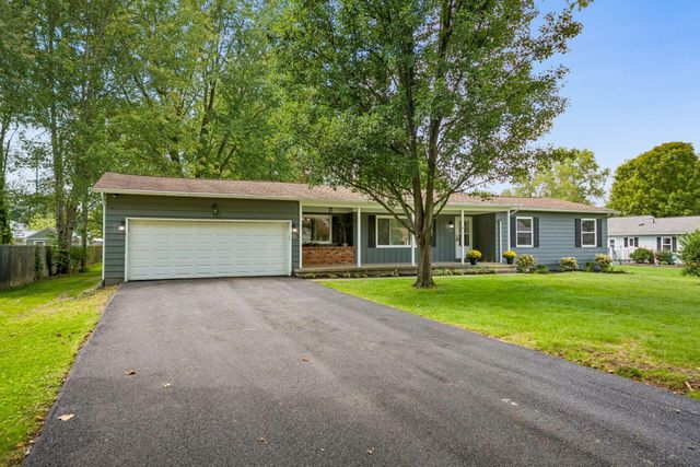 417 Forward Pass Road SW, Pataskala, OH 43062