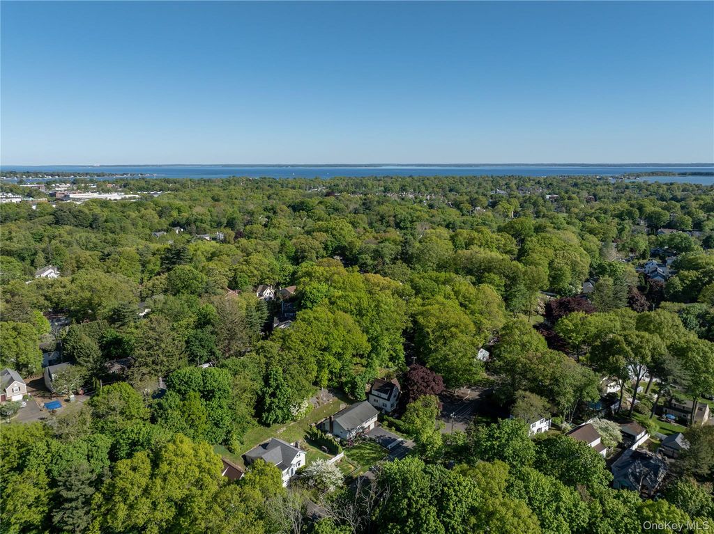 61 Center Drive, Old Greenwich, CT 06870 — photo 3