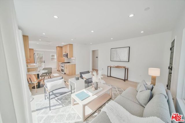 2021 Idaho Avenue, Santa Monica, CA 90403