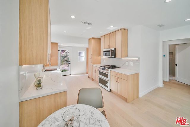2021 Idaho Avenue, Santa Monica, CA 90403