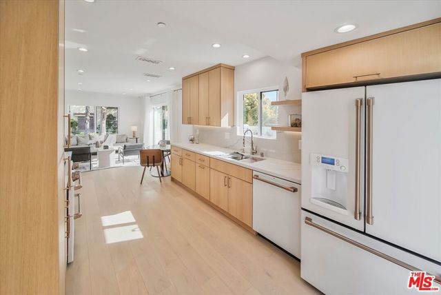 2021 Idaho Avenue, Santa Monica, CA 90403