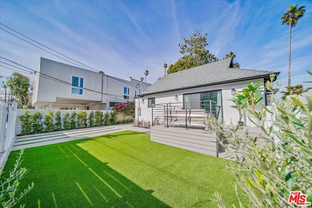 2021 Idaho Avenue, Santa Monica, CA 90403