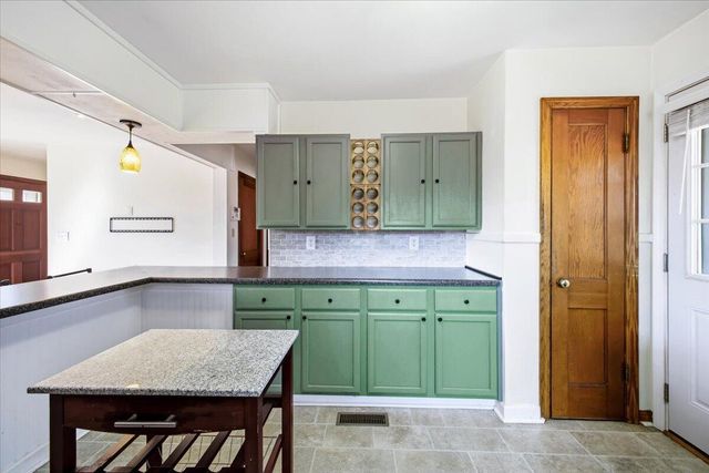 7937 Enon DR, Roanoke, VA 24019