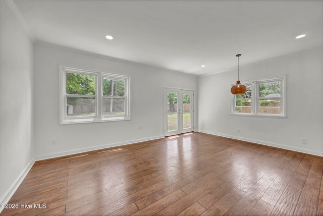 64 Northwood Drive, Wilmington, NC 28405