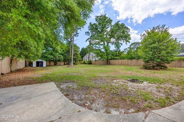64 Northwood Drive, Wilmington, NC 28405