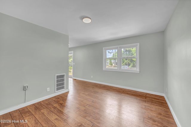64 Northwood Drive, Wilmington, NC 28405