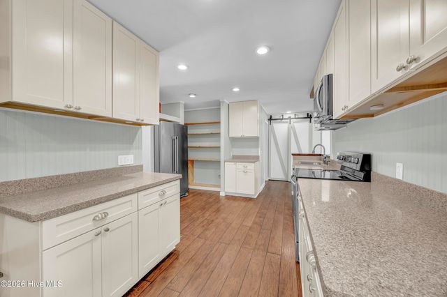 64 Northwood Drive, Wilmington, NC 28405