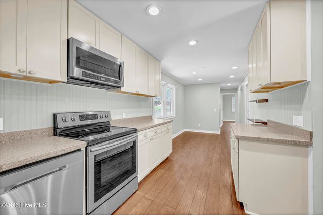 64 Northwood Drive, Wilmington, NC 28405
