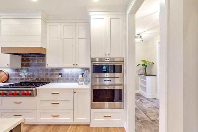 1192 Stags Leap Lane, Ann Arbor, MI 48103