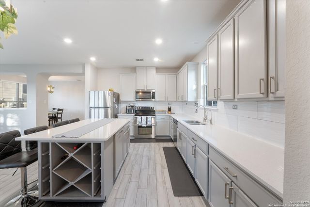 1623 Iron Creek, San Antonio, TX 78245