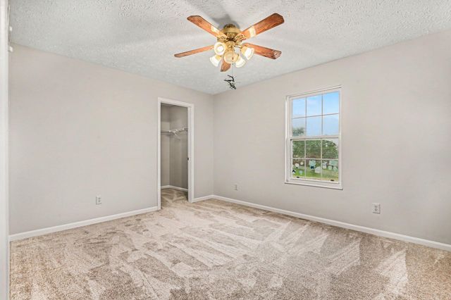 2 Sassafrass Lane, Florence, KY 41042