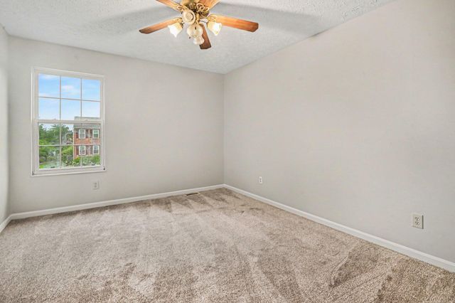2 Sassafrass Lane, Florence, KY 41042