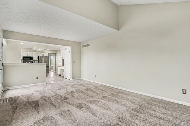 2 Sassafrass Lane, Florence, KY 41042