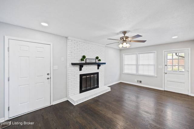 9706 Lanesboro Way, Louisville, KY 40242