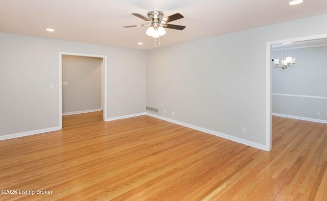 9706 Lanesboro Way, Louisville, KY 40242