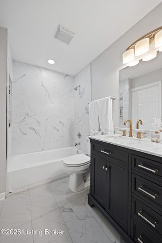 9706 Lanesboro Way, Louisville, KY 40242