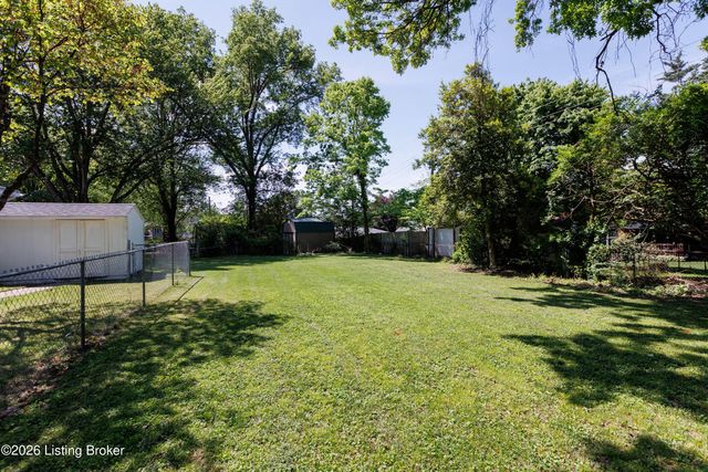 9706 Lanesboro Way, Louisville, KY 40242
