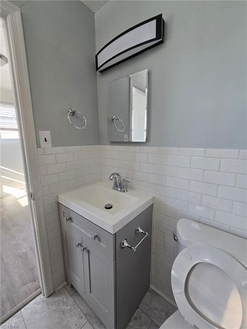 1026 Little Bay Ave Apt 3, Norfolk, VA 23503