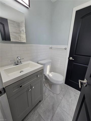 1026 Little Bay Ave Apt 3, Norfolk, VA 23503