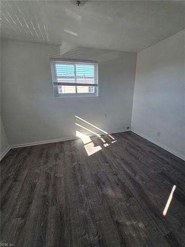 1026 Little Bay Ave Apt 3, Norfolk, VA 23503