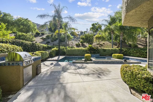 25345 Irving Lane, Stevenson Ranch, CA 91381