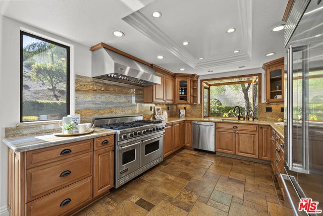 25345 Irving Lane, Stevenson Ranch, CA 91381