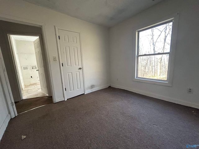 724 Old Hwy 31 S, Falkville, AL 35622