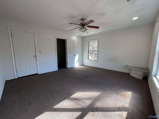 724 Old Hwy 31 S, Falkville, AL 35622