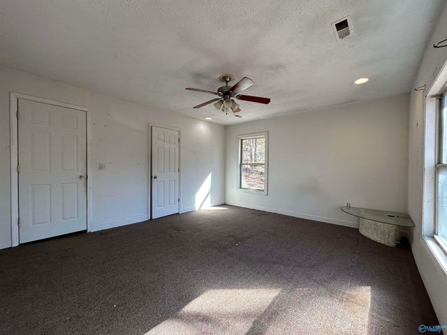 724 Old Hwy 31 S, Falkville, AL 35622