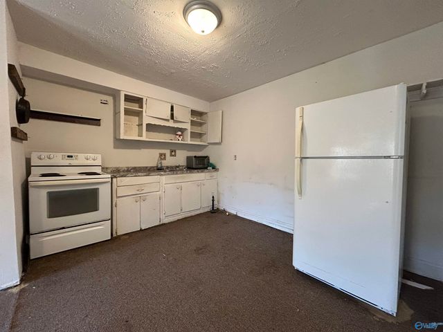 724 Old Hwy 31 S, Falkville, AL 35622