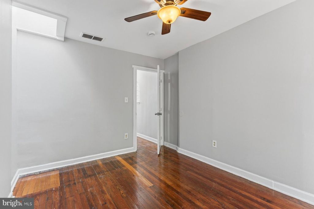 Image 20 of property listing at 868 CARROLL ST, Baltimore, MD 21230