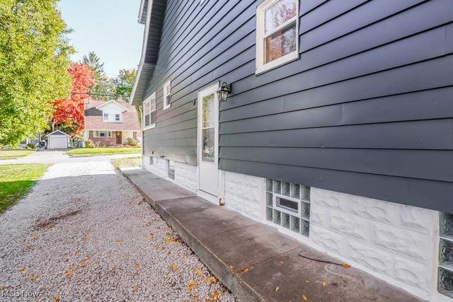 2834 Norwood Street, Cuyahoga Falls, OH 44221