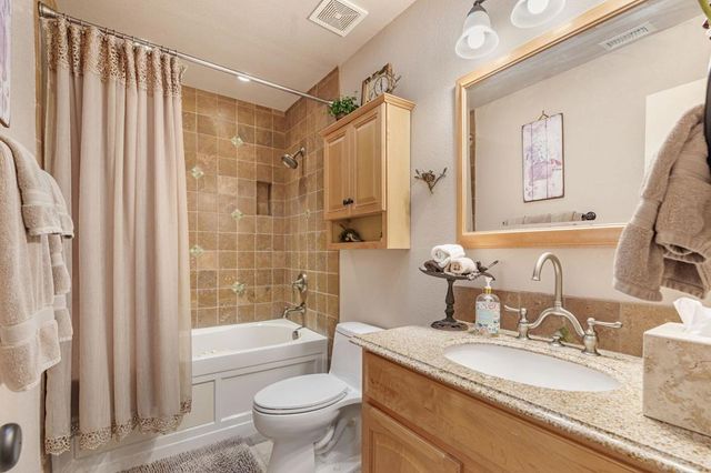 43260 Silktree Lane, Palm Desert, CA 92260