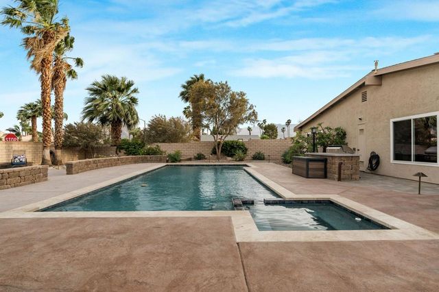 43260 Silktree Lane, Palm Desert, CA 92260