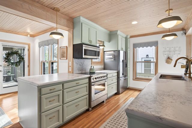 4021 Xerxes Avenue S, Minneapolis, MN 55410