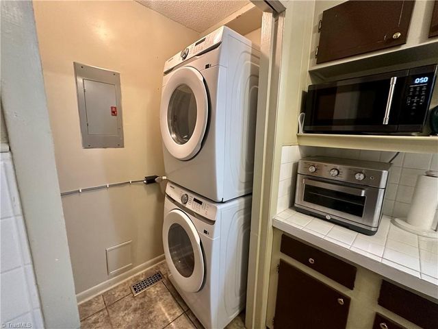672 Wafford Circle, Lexington, NC 27292
