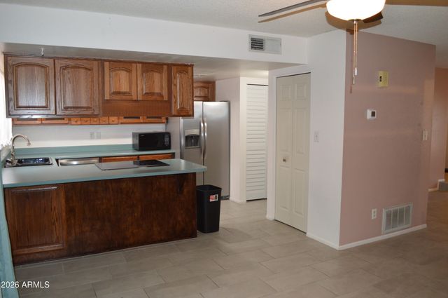 5442 W EL CAMINITO Drive, Glendale, AZ 85302