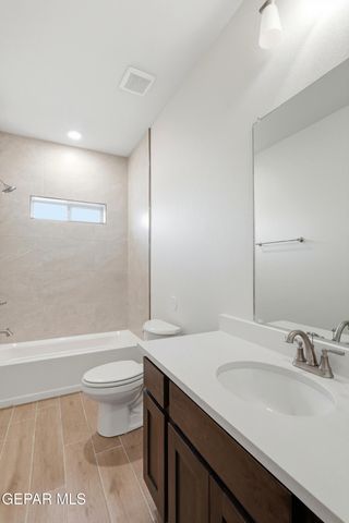 3736 MODEL Lane, El Paso, TX 79938