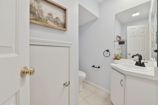 110 Coolidge Hill Rd 2, Watertown, MA 02472