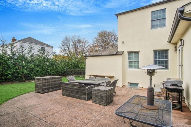 150 Meadow Street, Garden City, NY 11530