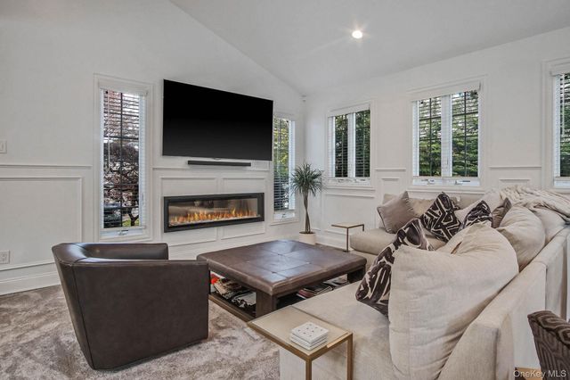 150 Meadow Street, Garden City, NY 11530