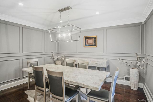 150 Meadow Street, Garden City, NY 11530