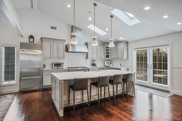 150 Meadow Street, Garden City, NY 11530