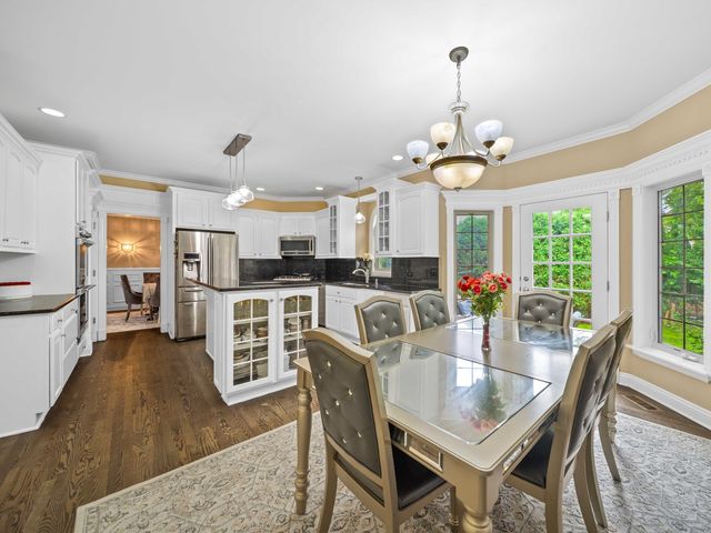 3404 Redwing Drive, Naperville, IL 60564