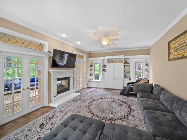 3404 Redwing Drive, Naperville, IL 60564