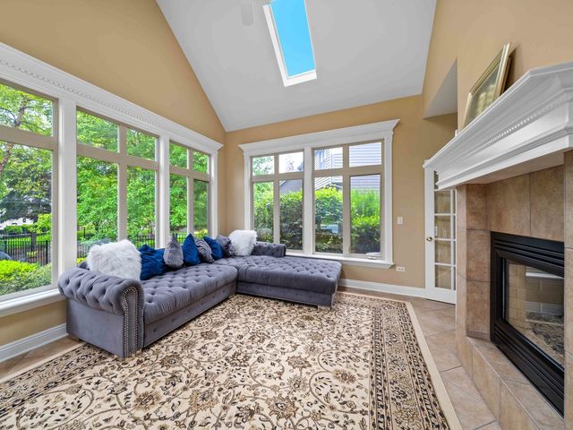3404 Redwing Drive, Naperville, IL 60564