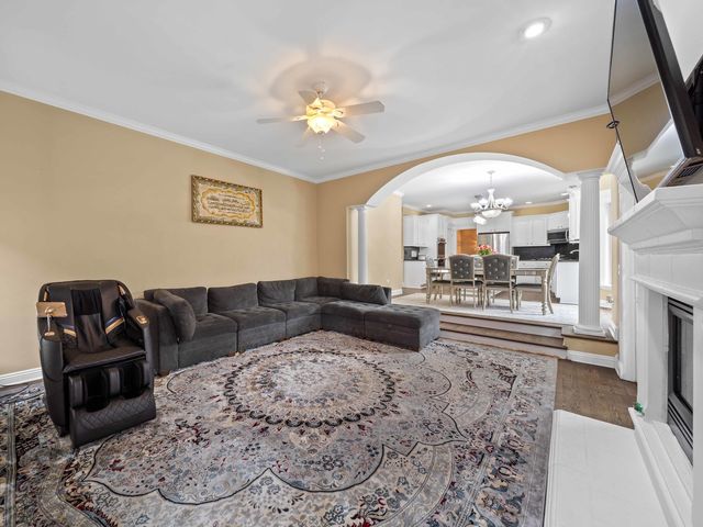 3404 Redwing Drive, Naperville, IL 60564