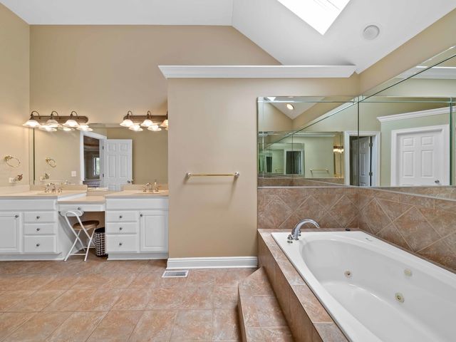 3404 Redwing Drive, Naperville, IL 60564