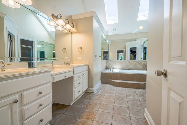 3404 Redwing Drive, Naperville, IL 60564