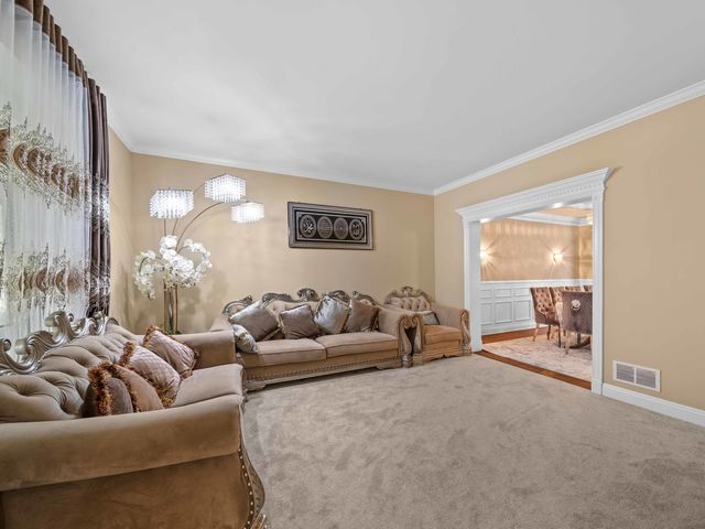 3404 Redwing Drive, Naperville, IL 60564
